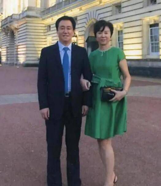 沾满全身的汗液